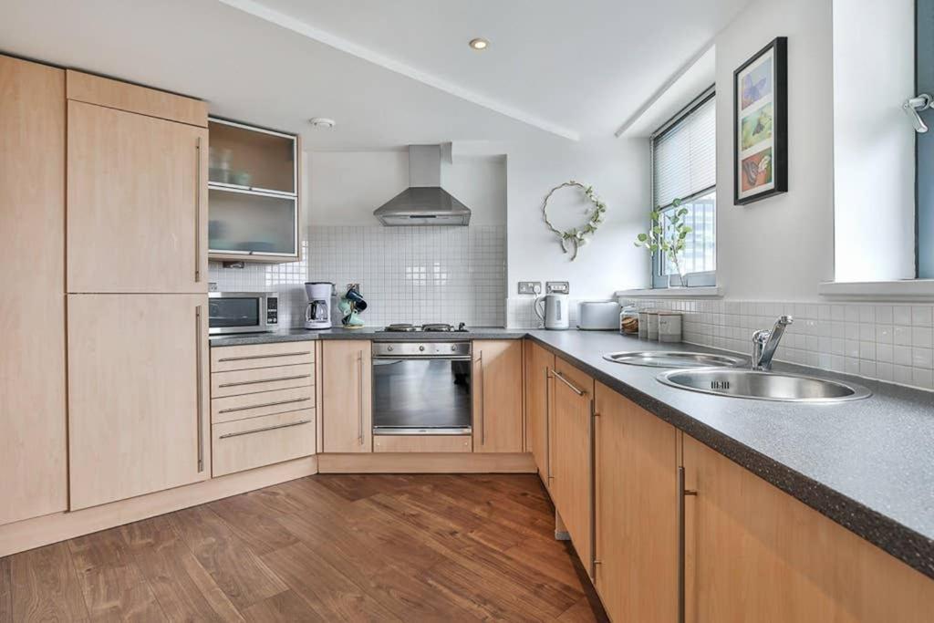 The Exclusive Gem Of Leeds - Sleeps 8 Apartamento Exterior foto