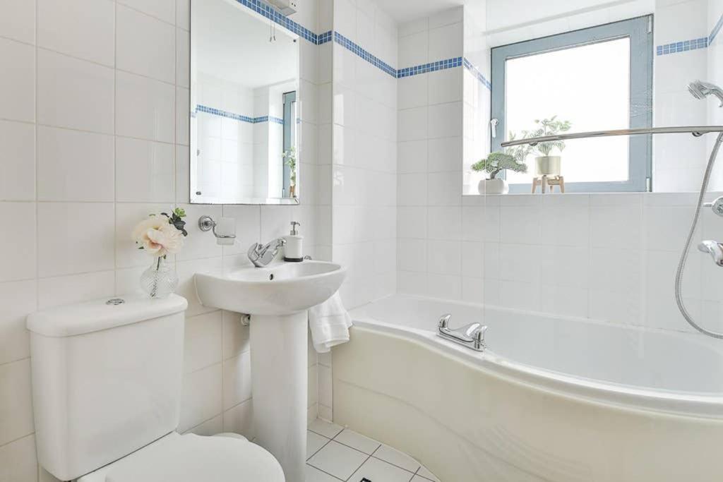 The Exclusive Gem Of Leeds - Sleeps 8 Apartamento Exterior foto
