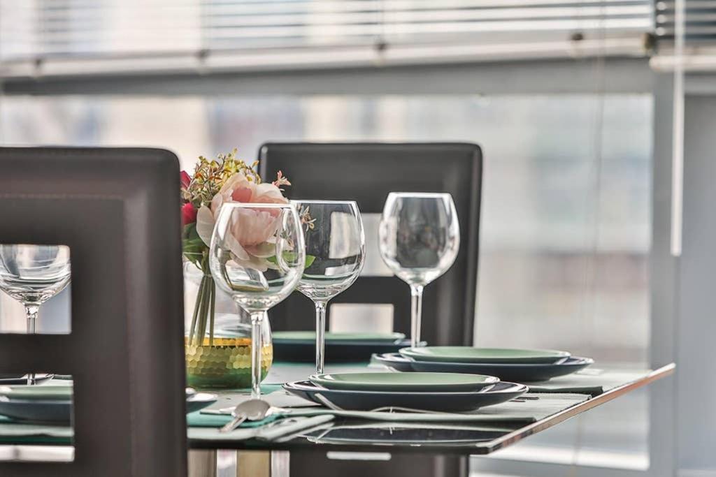 The Exclusive Gem Of Leeds - Sleeps 8 Apartamento Exterior foto